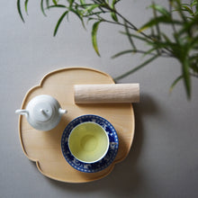 Load image into Gallery viewer, Mokko Oshiki Horse Chestnut Wood Tray (27×27cm)