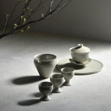 Load image into Gallery viewer, Shigetsu Kiln Yukiko Saito Pale green glaze peony arabesque pattern flat plate