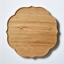 Load image into Gallery viewer, "Ryouka" Oshiki-Wooden Tray,Japanese chesnut (27 x 27 cm)