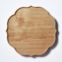 Load image into Gallery viewer, "Ryouka" Oshiki-Wooden Tray,Japanese chesnut (27 x 27 cm)