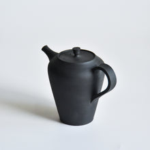 Load image into Gallery viewer, Unglazed T-Pot/Yakumo Okaue