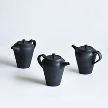 Load image into Gallery viewer, Unglazed T-Pot/Yakumo Okaue