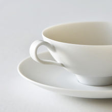 Load image into Gallery viewer, Kiyoko Morioka Tea cup and saucer