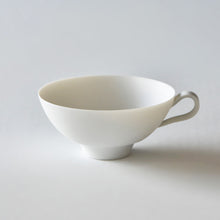Load image into Gallery viewer, Kiyoko Morioka Tea cup and saucer