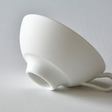 Load image into Gallery viewer, Kiyoko Morioka Tea cup and saucer