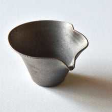 Load image into Gallery viewer, Yuzamashi with iron rust glaze / Masatoshi Ichino