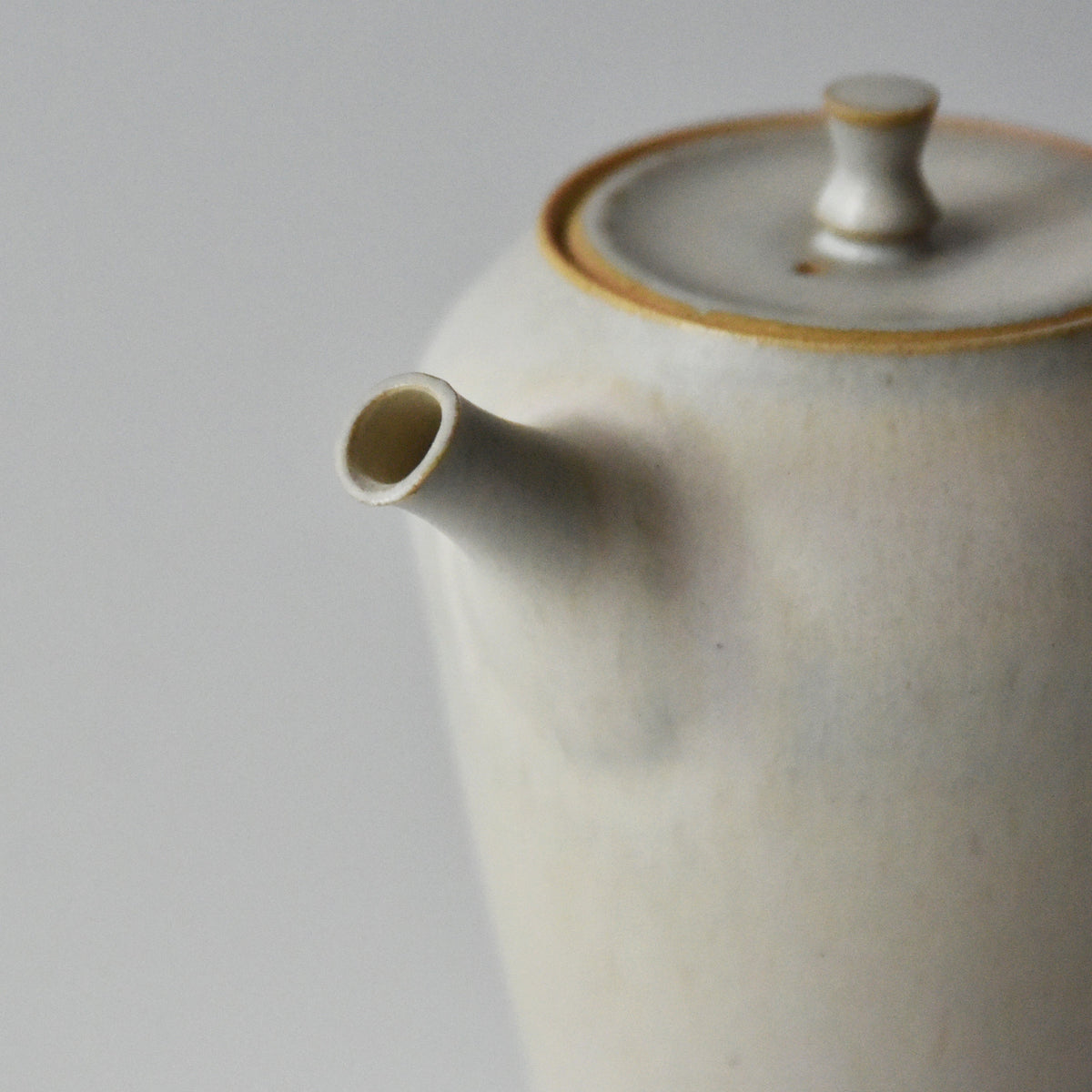 丘上八雲 T-Pot ♯85 白釉 – kiwaha-tea