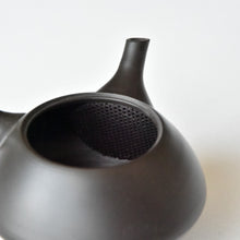 Load image into Gallery viewer, Hokuryu Reduction Fired Tama-gata Kyusu Teapot
