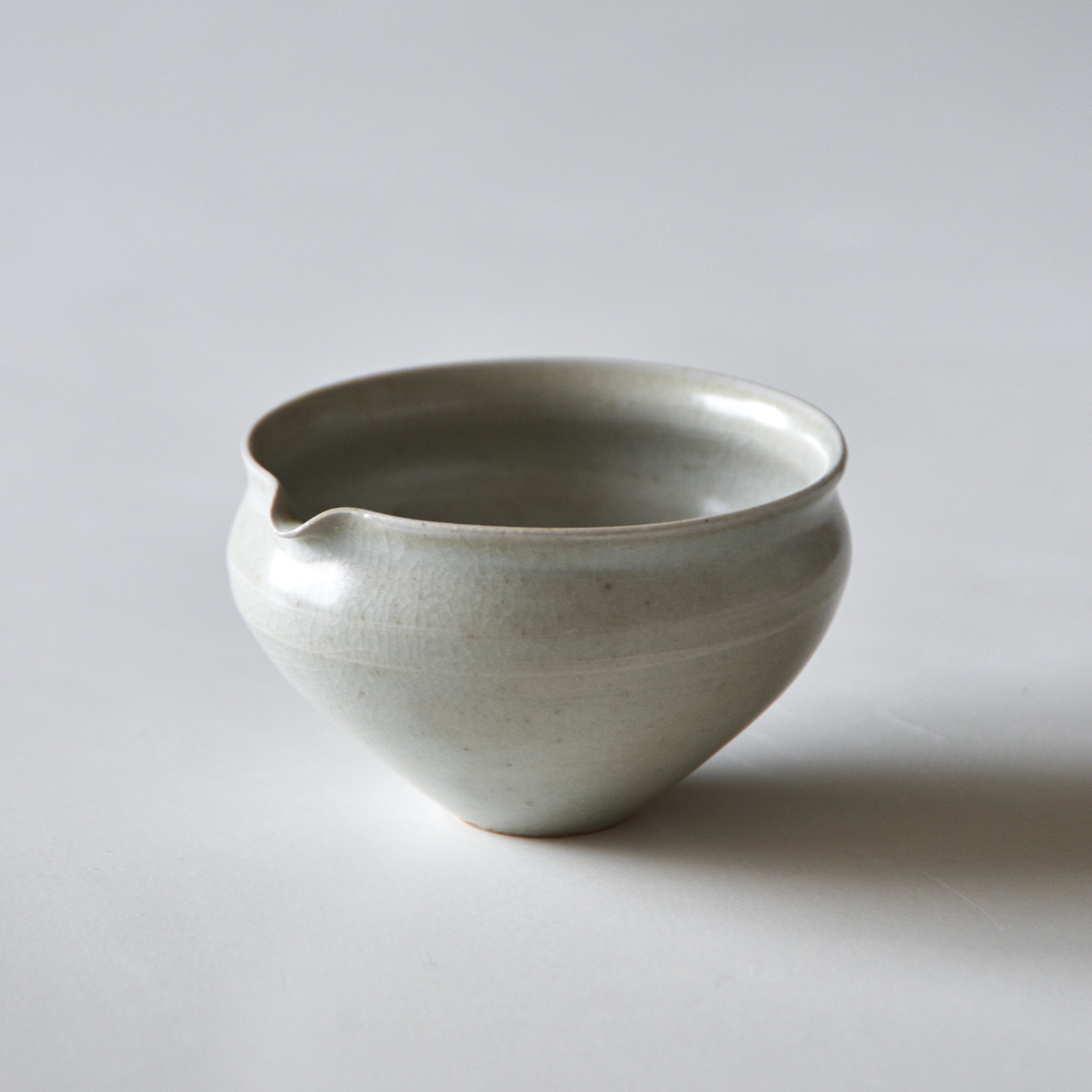 YALI  入れ子茶器 チタン白釉 （紫香xkiwaha) 入れ子茶器 チタン白釉 （紫香xkiwaha)