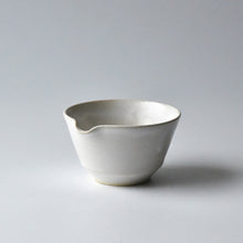Load image into Gallery viewer, Titanium white glaze Yuzamashi(Shiko / kiwaha)
