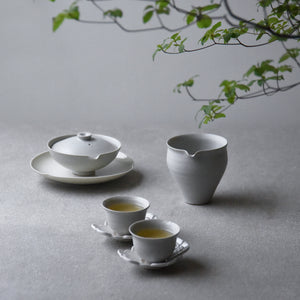  White Glazed Shiboridashi(teapot)/Yukiko Saito,Shigetsu Kiln 